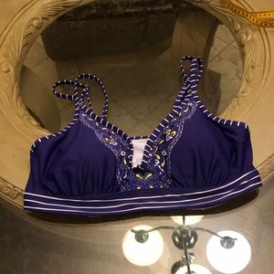Athleta sized bikini top